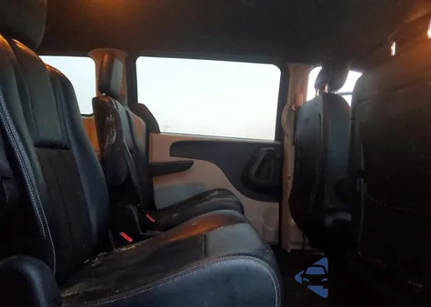 2019 Dodge Grand Caravan Sxt z USA, uszkodzony, nr VIN 2C4RDGCG6KR614458